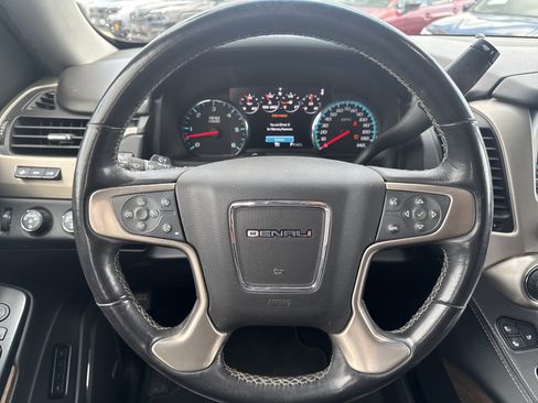 Used 2019 GMC Yukon XL Denali w/ Denali Ultimate Package AWD/4WD image 12