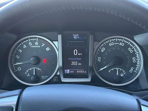 Used 2019 Toyota Tacoma SR5 RWD image 22