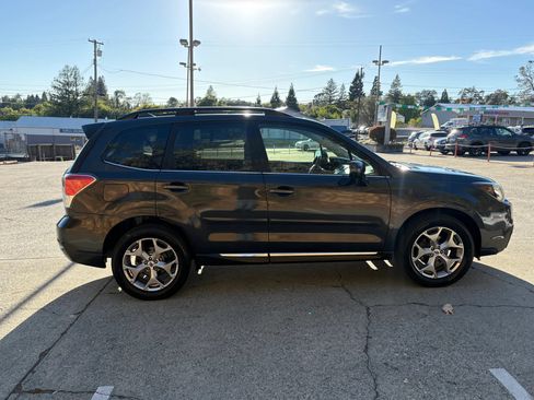 Used 2017 Subaru Forester 2.5i Touring w/ Popular Package #1 AWD/4WD image 7