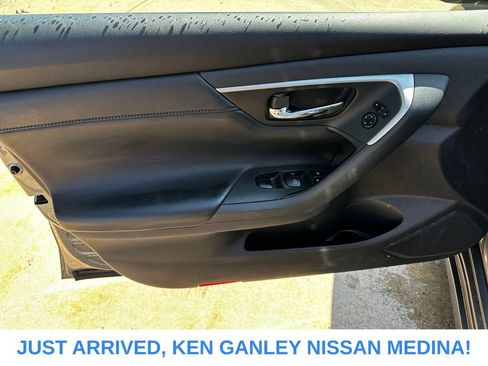 Used 2016 Nissan Altima 2.5 SL w/ Moonroof Package FWD image 15