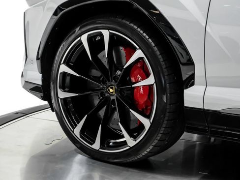 Used 2019 Lamborghini Urus AWD/4WD image 54