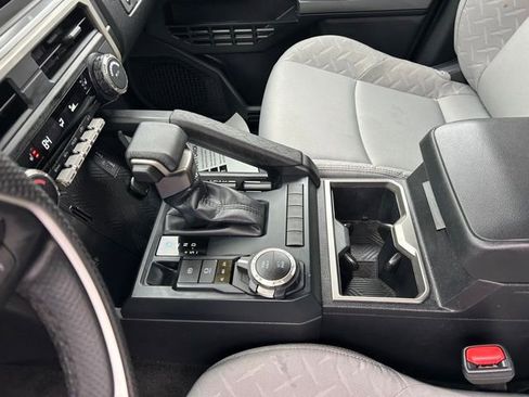 Used 2025 Toyota Tacoma SR5 image 29