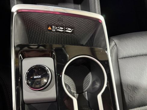 New 2026 Chevrolet Equinox LT w/ Convenience Package II image 24