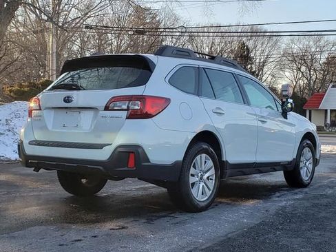 Used 2018 Subaru Outback 2.5i image 3