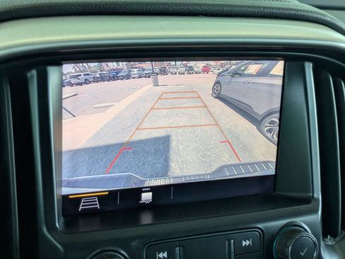 Used 2020 GMC Canyon SLE w/ Trailering Package RWD image 19