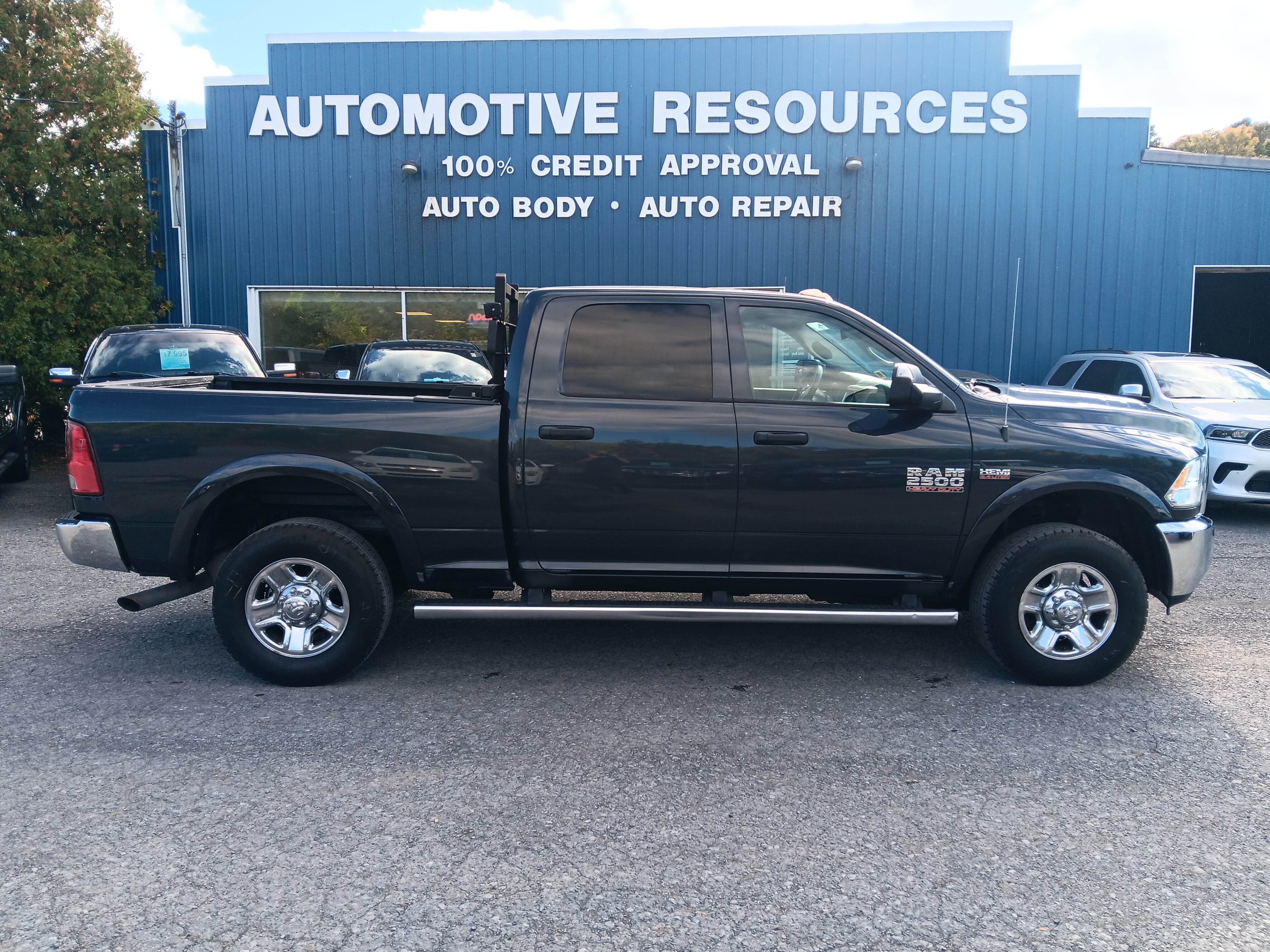 Used 2016 RAM 2500 Tradesman w/ Chrome Appearance Group AWD/4WD image 6