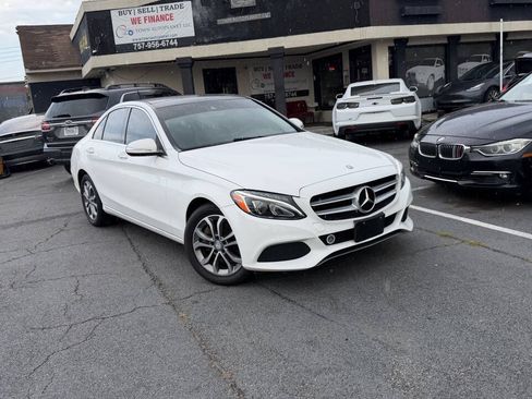 Used 2017 Mercedes-Benz C 300 4MATIC Sedan image 2