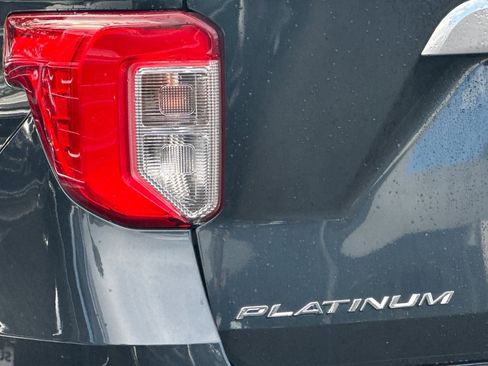 Certified 2022 Ford Explorer Platinum w/ Technology Package image 28
