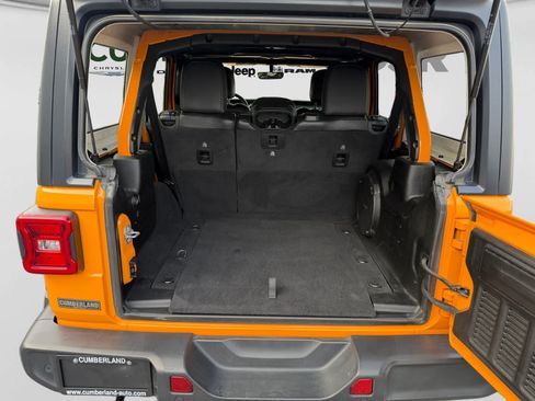 Used 2021 Jeep Wrangler Unlimited Sahara w/ Uconnect 4C Nav & Sound Group AWD/4WD image 20