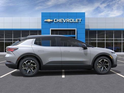 New 2026 Chevrolet Equinox EV LT AWD/4WD image 5