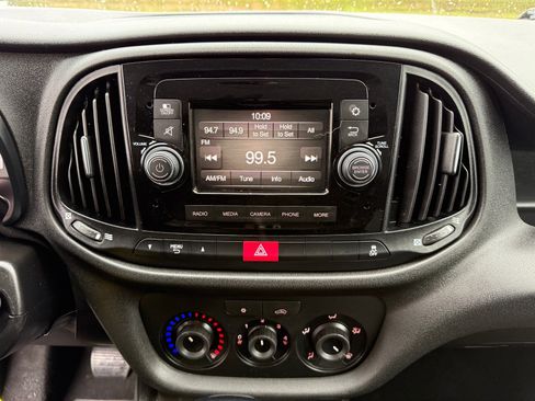 Used 2022 RAM ProMaster City Tradesman image 24