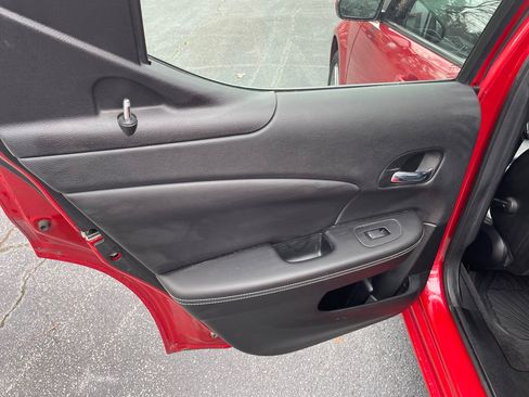 Used 2013 Dodge Avenger SXT w/ Rallye Appearance Group image 13