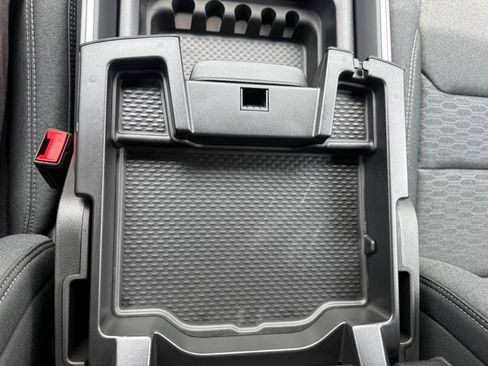 New 2026 RAM 1500 Express AWD/4WD image 30