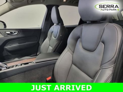 Used 2024 Volvo XC60 B5 Ultimate AWD/4WD image 12