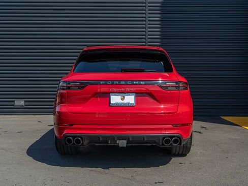 Used 2023 Porsche Cayenne Turbo image 10