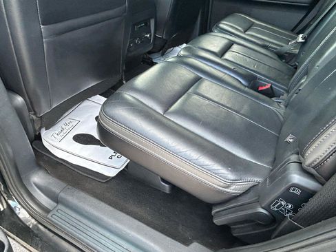 Used 2015 Ford Expedition Platinum AWD/4WD image 9