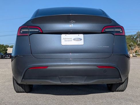 Used 2023 Tesla Model Y Long Range AWD/4WD image 6
