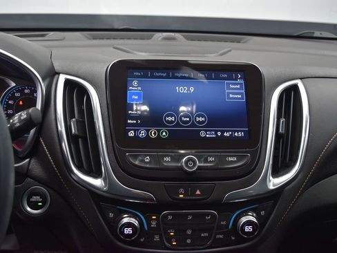 Used 2023 Chevrolet Equinox Premier AWD/4WD image 13