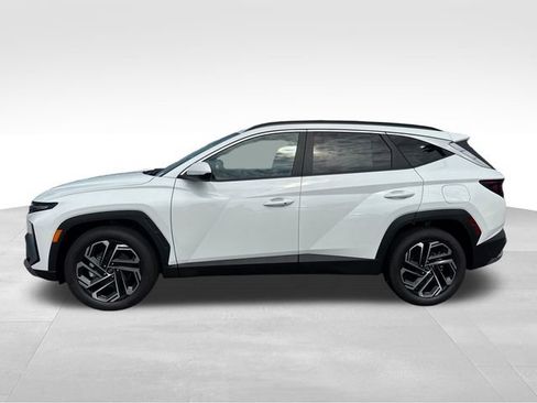 New 2026 Hyundai Tucson SEL Plus FWD image 2