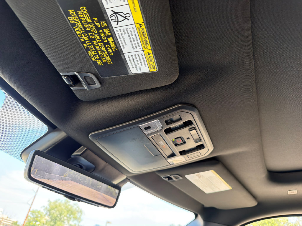 Used 2025 Toyota Sequoia Capstone AWD/4WD image 41