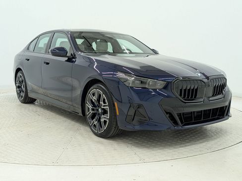 New 2026 BMW 530i w/ Executive Package RWD image 7