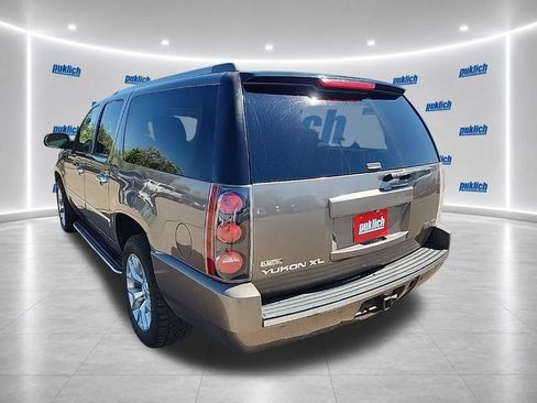 Used 2011 GMC Yukon XL Denali AWD/4WD image 3