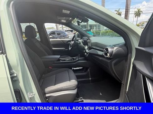 Used 2025 Chevrolet Equinox LT w/ Safety and Technology Package FWD image 17
