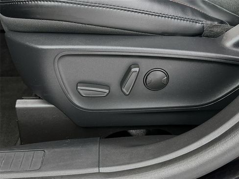 Used 2025 Ford Escape ST-Line image 19