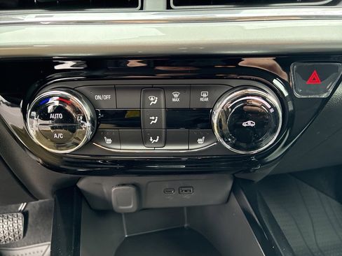 New 2026 Chevrolet Trax LT w/ Driver Confidence Package image 15