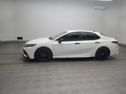 Used 2022 Toyota Camry SE AWD/4WD image 2