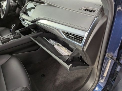 Certified 2022 Cadillac XT4 Premium Luxury w/ Enhanced Visibility Package image 36