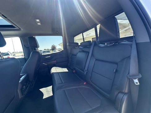 Used 2020 Chevrolet Silverado 1500 LT Trail Boss AWD/4WD image 17
