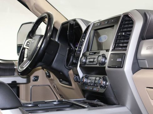 Used 2021 Ford F250 Lariat w/ Lariat Ultimate Package image 33