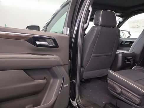 New 2026 Chevrolet Suburban Premier w/ Sun And Tow Package AWD/4WD image 27