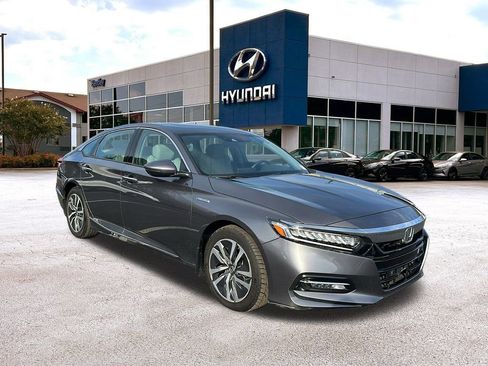 Used 2018 Honda Accord Touring image 7