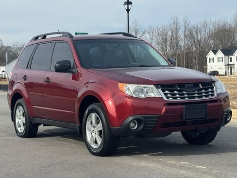 Used 2013 Subaru Forester 2.5X w/ Popular Pkg 1 image 3