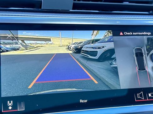 Certified 2023 Audi Q3 2.0T Premium Plus w/ Premium Plus Package image 19