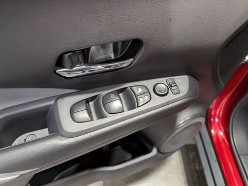 Used 2024 Nissan Kicks SR w/ SR Premium Package image 12