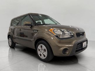 Used 2013 Kia Soul FWD video 1