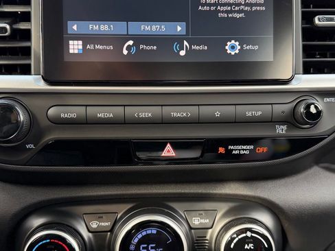 Used 2023 Hyundai Venue SEL w/ Cargo Package image 10