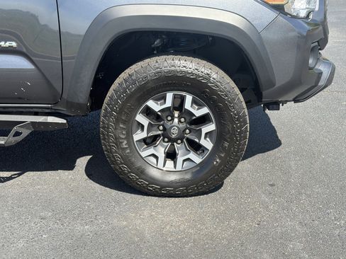 Used 2023 Toyota Tacoma TRD Off-Road w/ Technology Package image 33