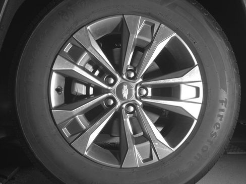 Used 2025 Chevrolet Equinox LT FWD image 12