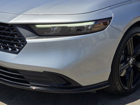 Used 2023 Honda Accord Sport image 12