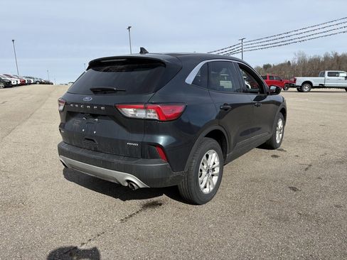 Used 2022 Ford Escape SE image 5