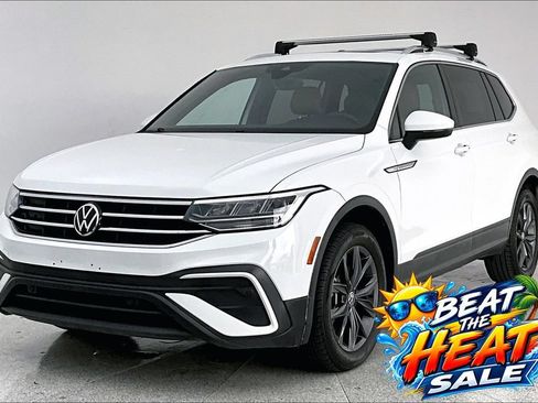 Used 2022 Volkswagen Tiguan SE FWD image 5
