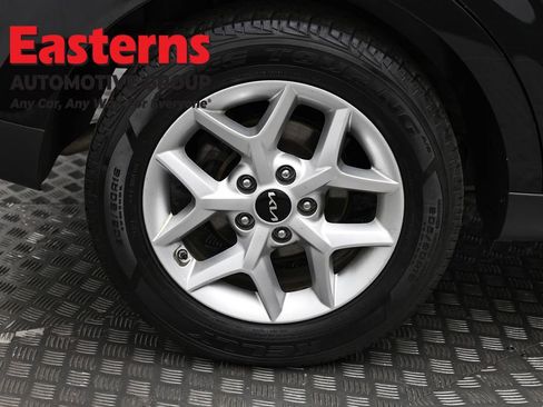 Used 2024 Kia Soul LX w/ Option Group 015 image 30