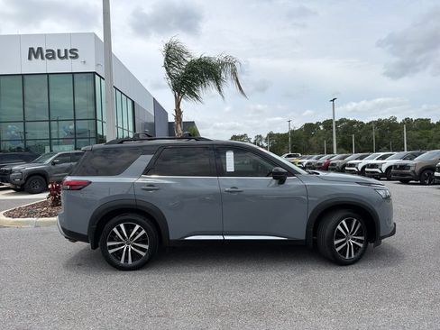 Used 2024 Nissan Pathfinder Platinum w/ Cargo Package FWD image 8