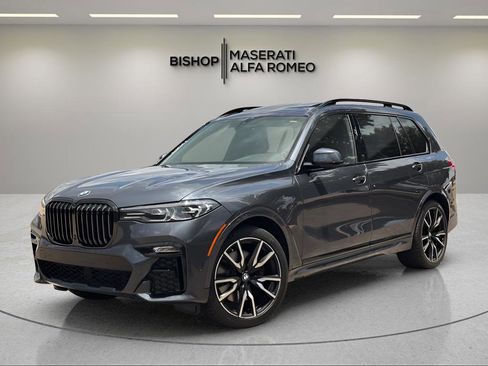 Used 2022 BMW X7 xDrive40i w/ M Sport Package AWD/4WD image 2