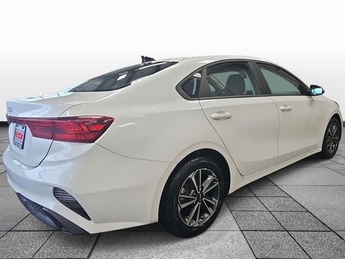 Used 2024 Kia Forte LXS image 5