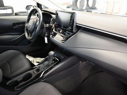 Certified 2022 Toyota Corolla LE image 14